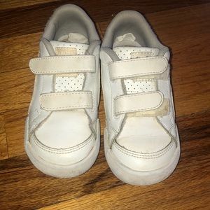 Puma Boys White Leather sneakers Velcro Closure